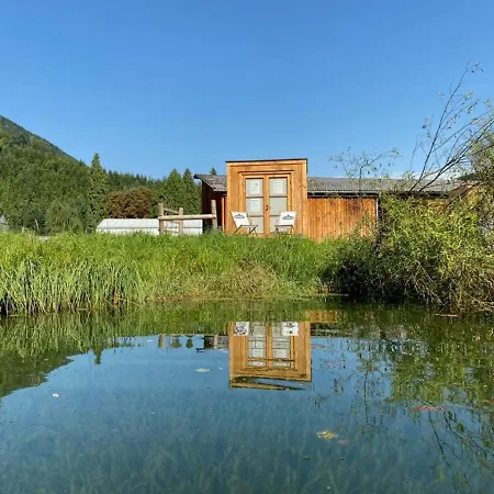 ラグジュアリーテント Checkin The Box Schloss Neubruck Scheibbs