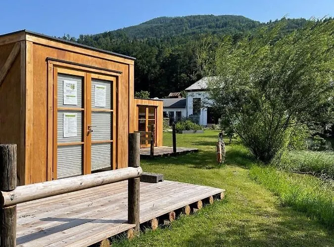 Checkin The Box Schloss Neubruck