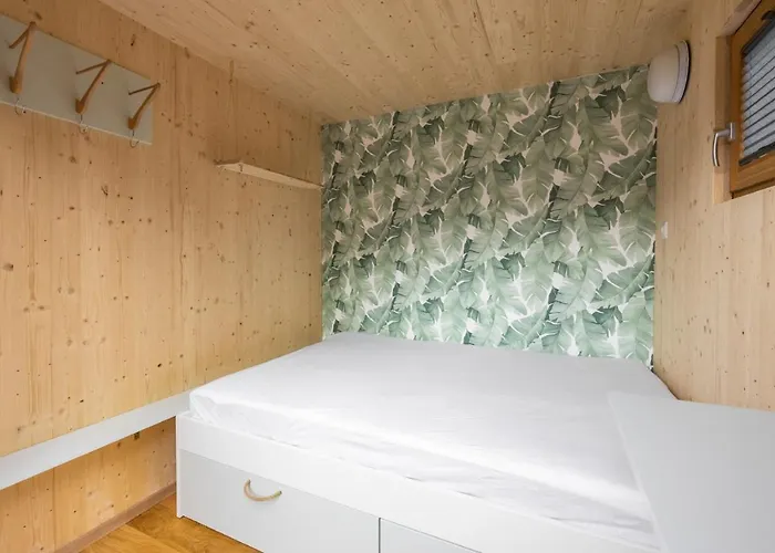 Checkin The Box Schloss Neubruck خيمة فخمة