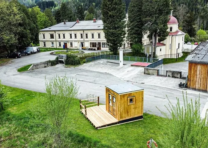 Checkin The Box Schloss Neubruck * Scheibbs